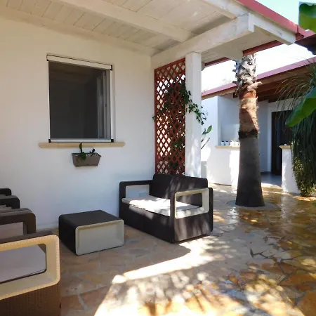 Villa Raggio Di Sole Parcheggio Privato Porto Cesareo Exterior photo