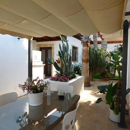Villa Raggio Di Sole Parcheggio Privato Porto Cesareo Exterior photo
