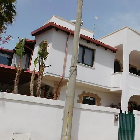Villa Raggio Di Sole Parcheggio Privato Porto Cesareo Exterior photo