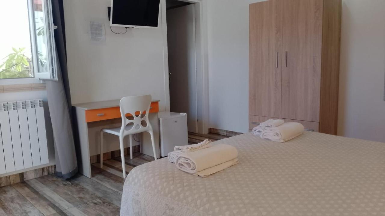 Raggio Di Sole Parcheggio Privato Bed & Breakfast 3*